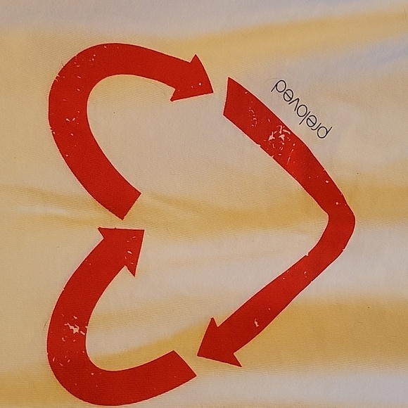 Preloved Recycle ♻️ ♥️ Tshirt - Picture 2 of 6